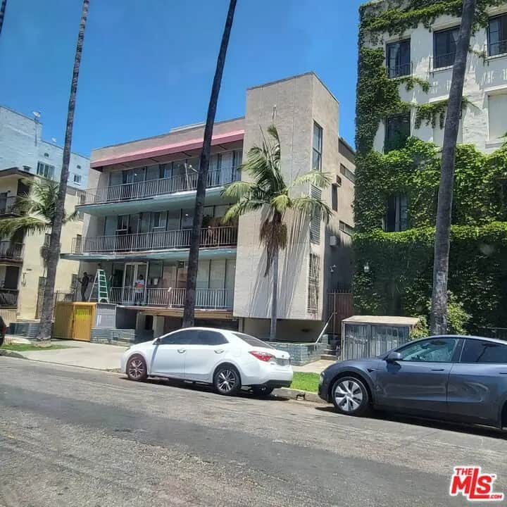 520 S Kenmore Avenue, Los Angeles, CA — listing photo 1