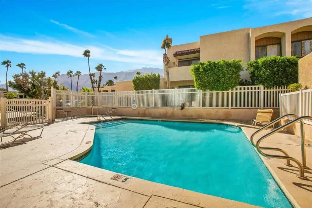 200 E Racquet Club Road 31, Palm Springs, CA — listing photo 1