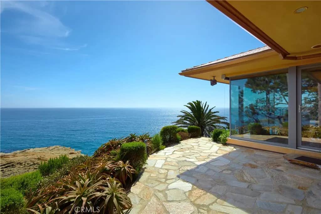111 S La Senda Drive, Laguna Beach, CA — listing photo 1