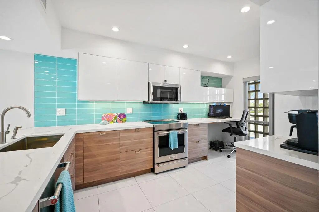 277 E Alejo Road 215, Palm Springs, CA — listing photo 1