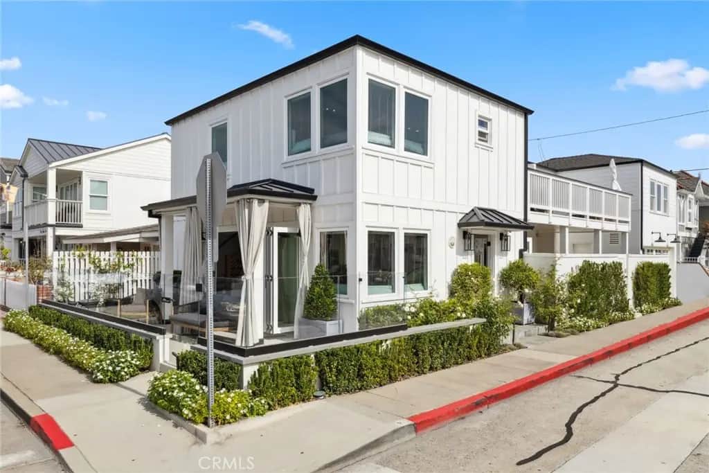 300 Coral Avenue, Newport Beach, CA — listing photo 1