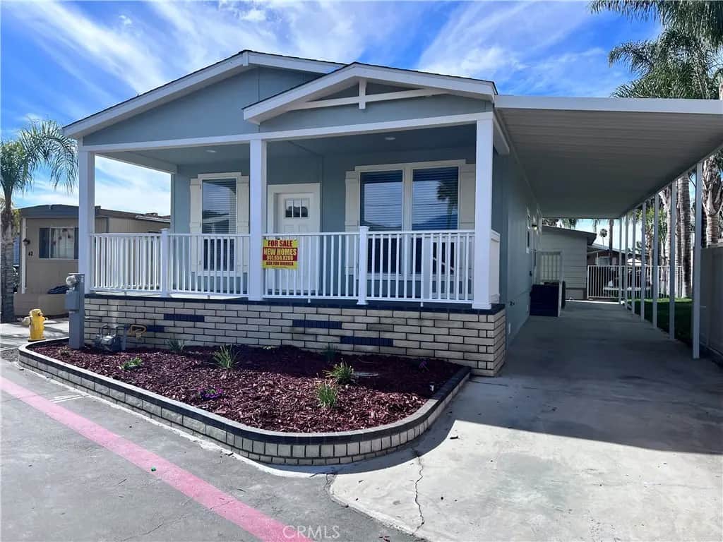 1445 W Florida Avenue 41, Hemet, CA — listing photo 1