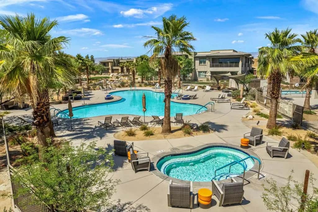 302 Retreat Circle, Palm Desert, CA — listing photo 1