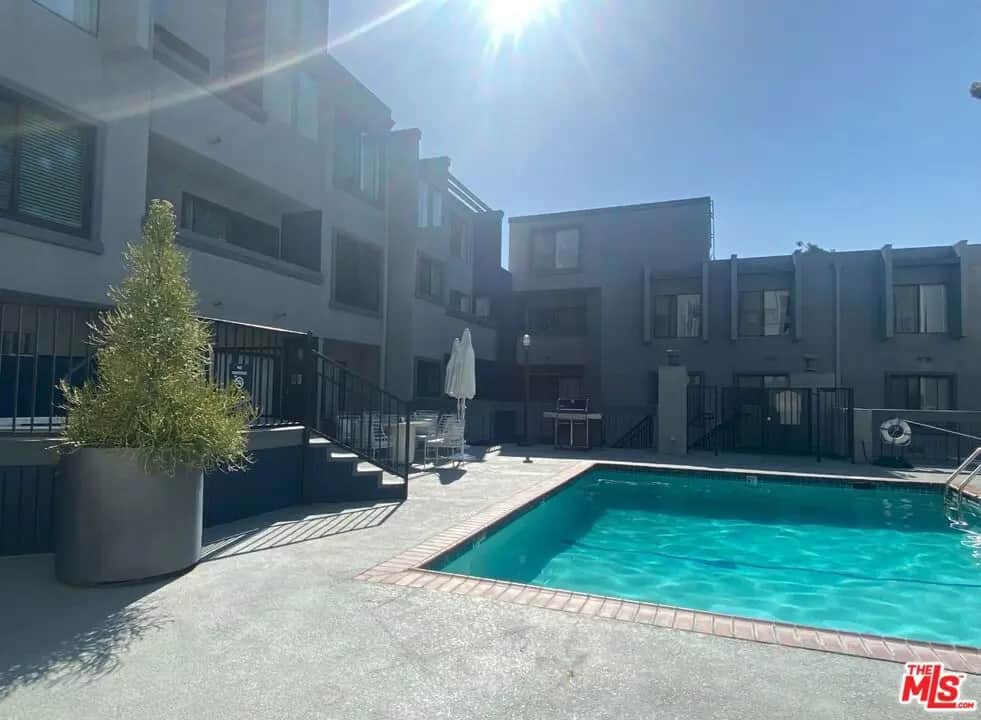 1940 N Highland Avenue 44, Los Angeles, CA — listing photo 1