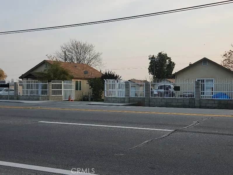 2915 Edison, Bakersfield, CA — listing photo 1