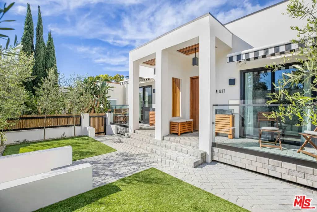 1207 N GENESEE Avenue, West Hollywood, CA — listing photo 1