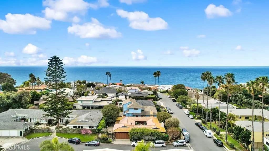 1594 Via Capri 1, Laguna Beach, CA — listing photo 1