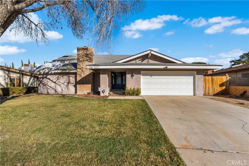 44028 Halcom Avenue, Lancaster, CA — listing photo 1