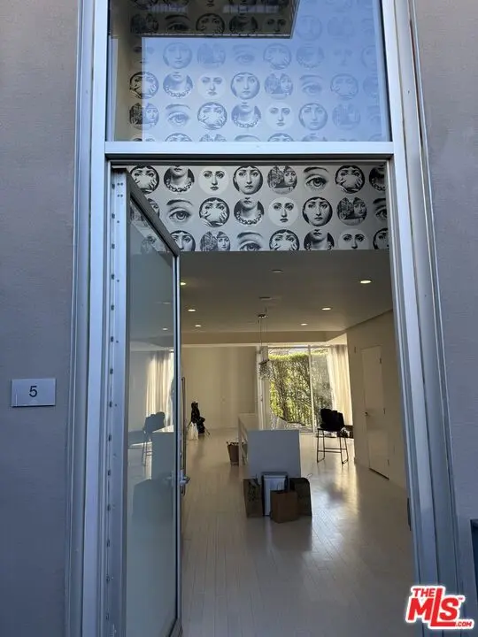 7917 Willoughby Avenue 5, West Hollywood, CA — listing photo 1