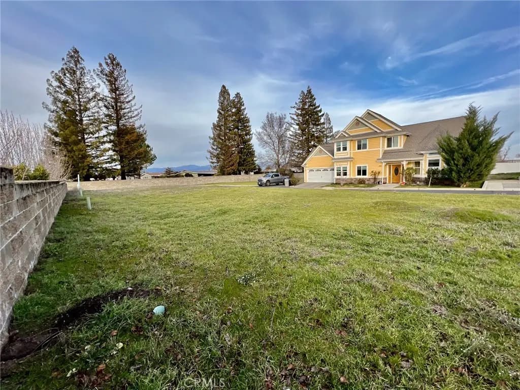 2023 Hampton, Lakeport, CA — listing photo 1