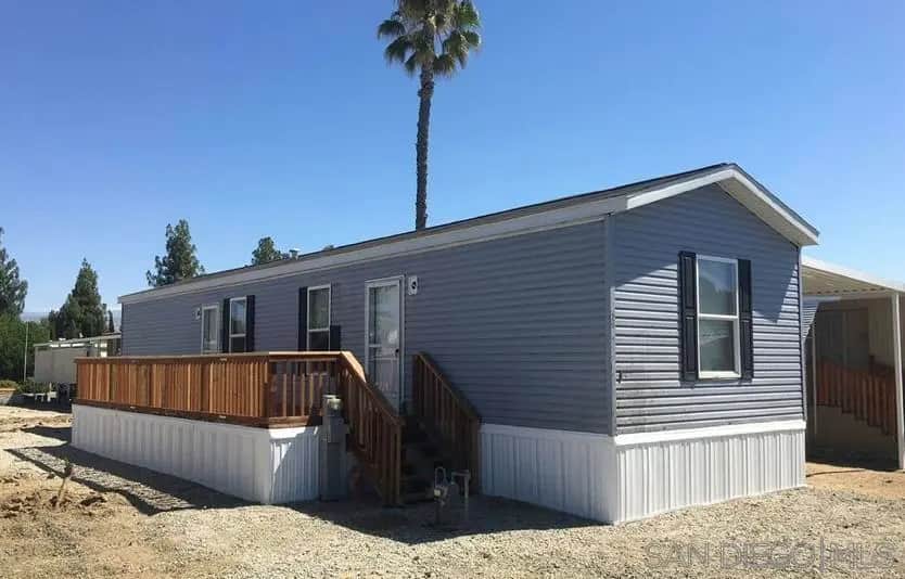 725 W Thornton Ave 81, Hemet, CA — listing photo 1