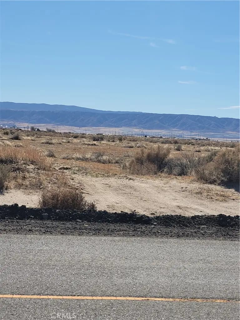 0 W Avenue F-4, Lancaster, CA — listing photo 1