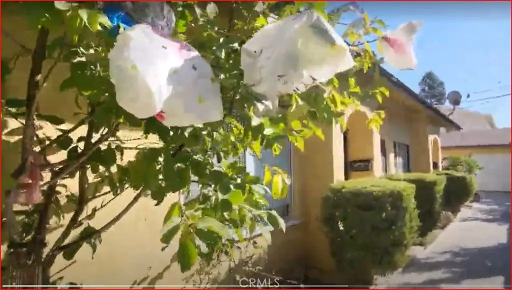 1240 S Muirfield Road, Los Angeles, CA — listing photo 1