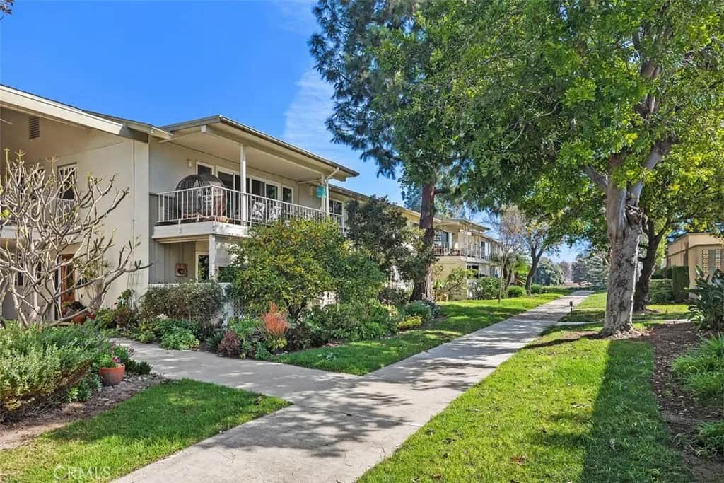 15 Via Castilla Q, Laguna Woods, CA — listing photo 1