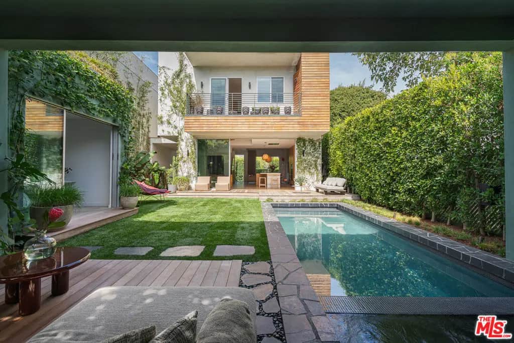 8756 Ashcroft Avenue, West Hollywood, CA — listing photo 1