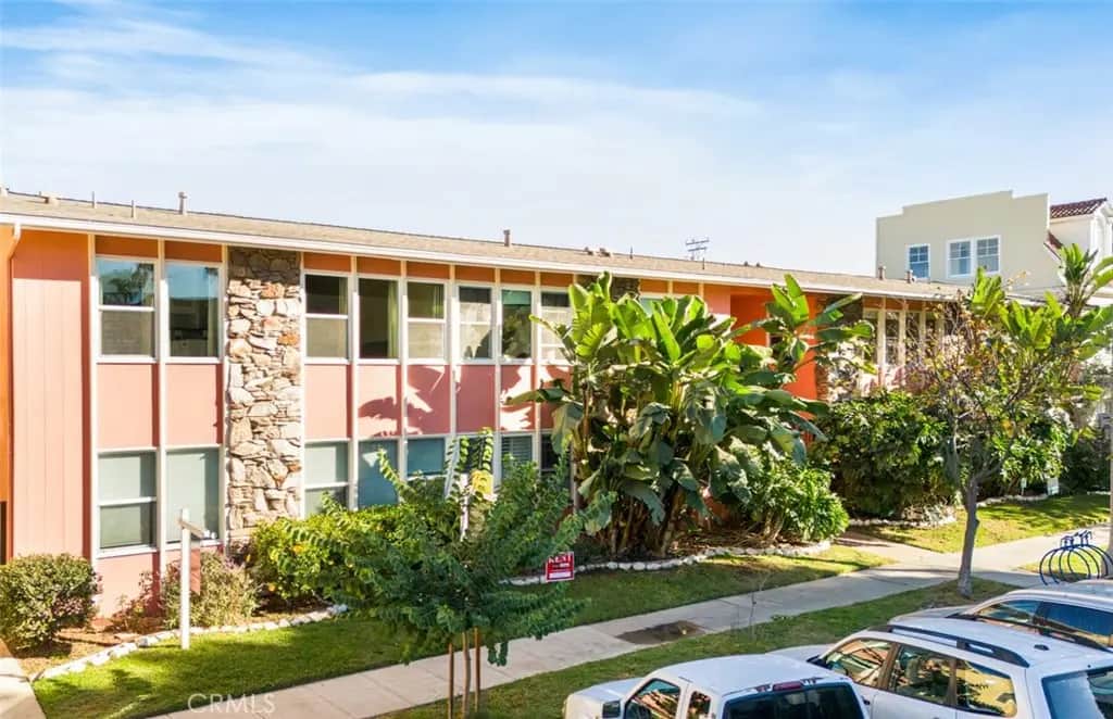 1023 E 1st Street 19, Long Beach, CA — listing photo 1