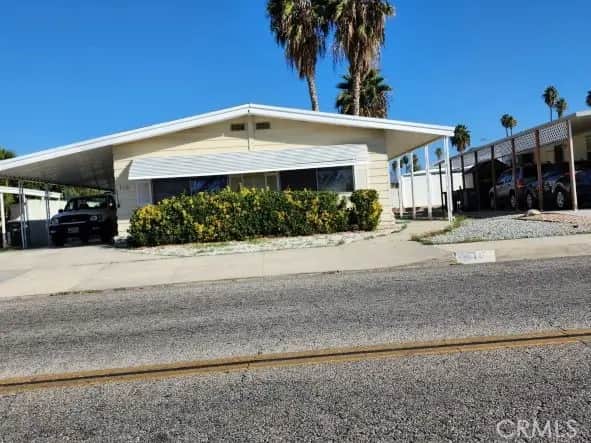710 S Lyon Avenue, Hemet, CA — listing photo 1