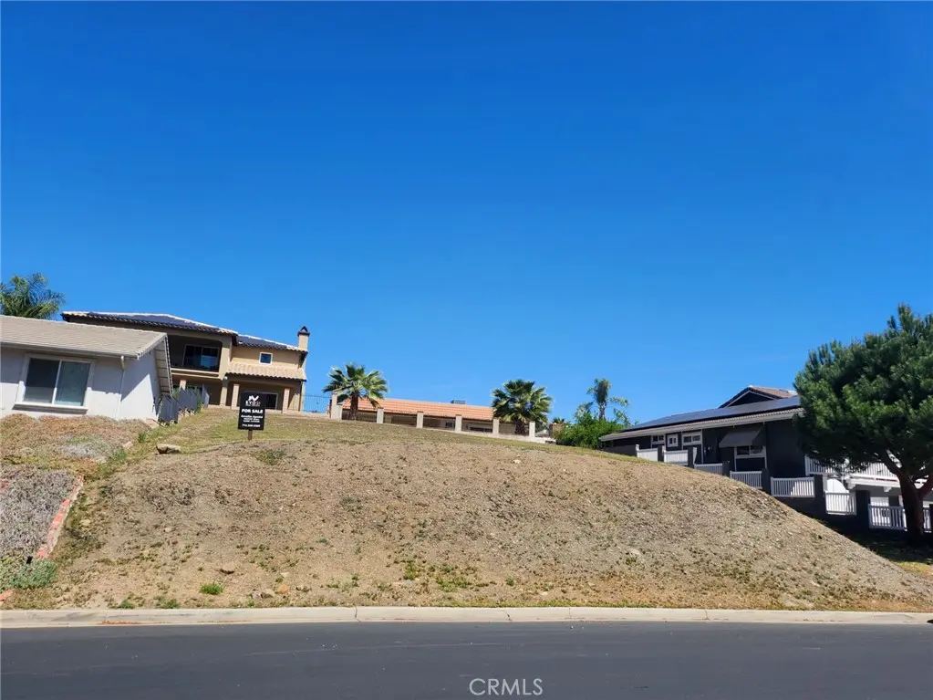 22720 Blue Teal, Canyon Lake, CA — listing photo 1
