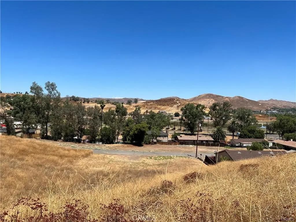 5 Stecher Avenue, Lake Elsinore, CA — listing photo 1