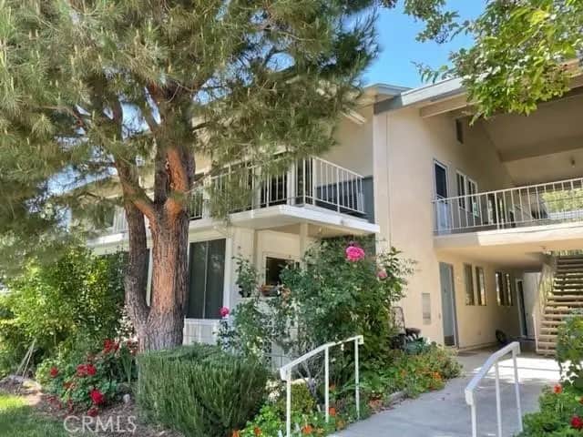 8 Via Castilla N, Laguna Woods, CA — listing photo 1