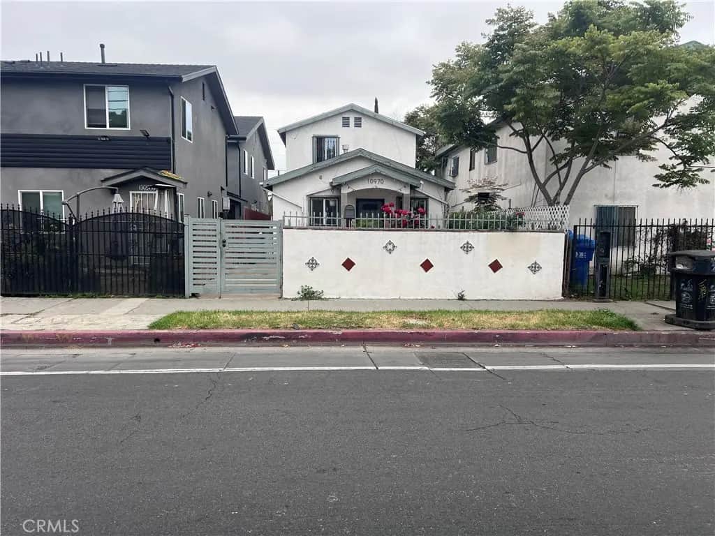 10970 Avalon Boulevard, Los Angeles, CA — listing photo 1