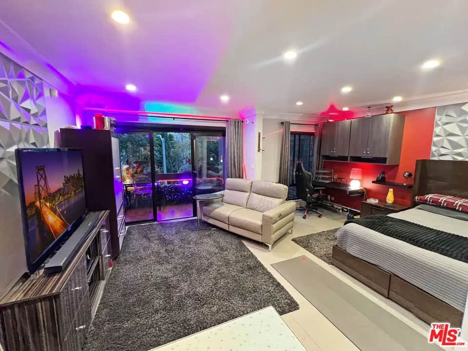 950 N Kings Road 268, West Hollywood, CA — listing photo 1