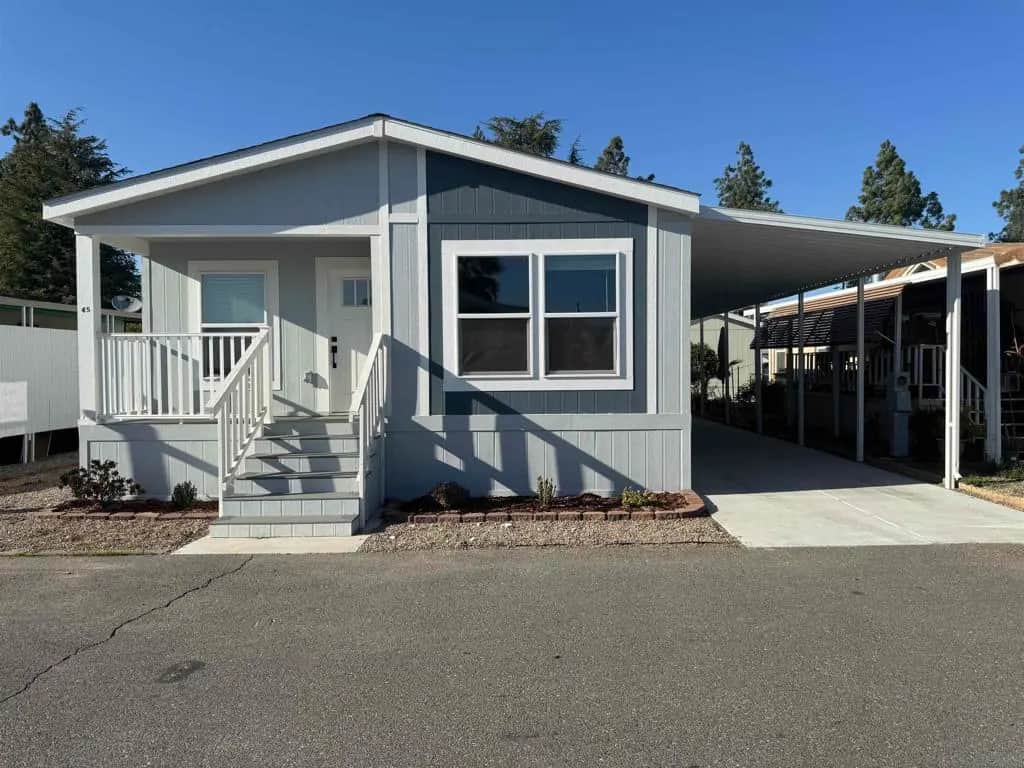 725 W Thornton Ave 45, Hemet, CA — listing photo 1