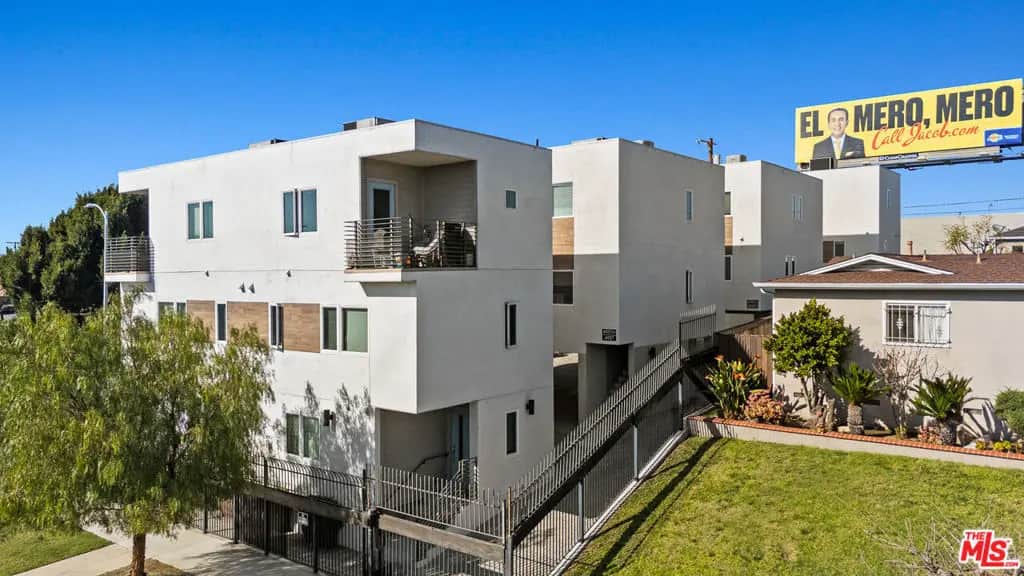 4935 W 20th Street, Los Angeles, CA — listing photo 1