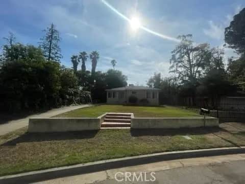 521 Walnut Avenue, Bakersfield, CA — listing photo 1