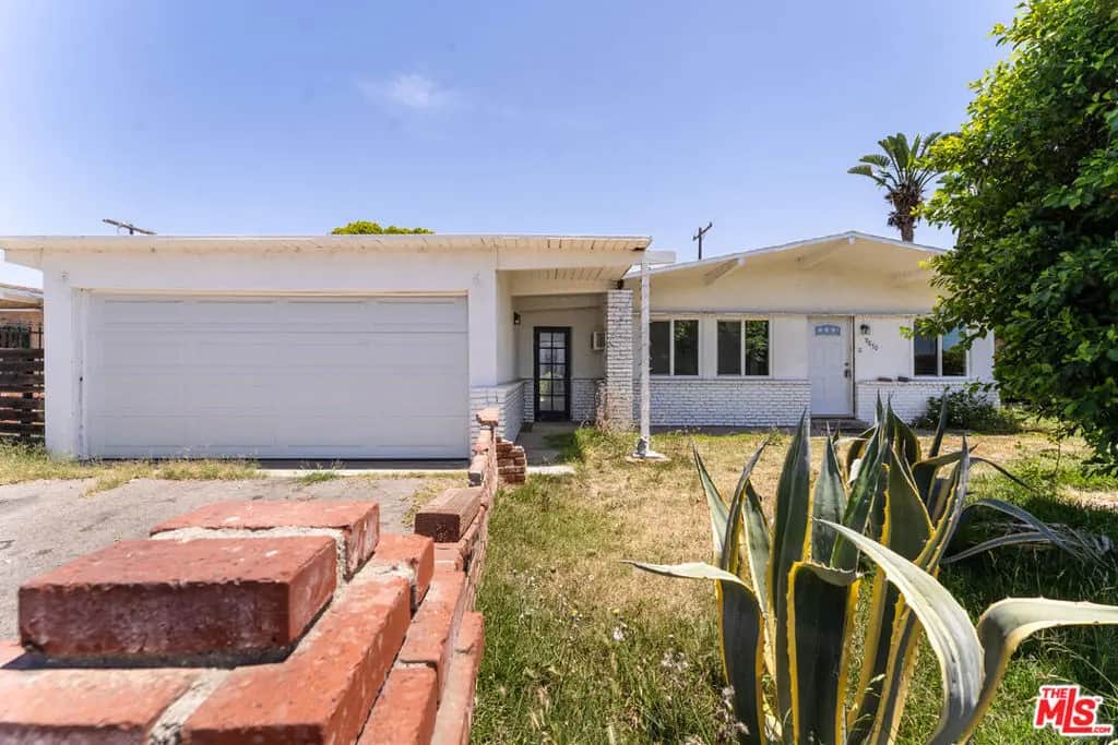 9870 Woodale Avenue, Arleta, CA — listing photo 1