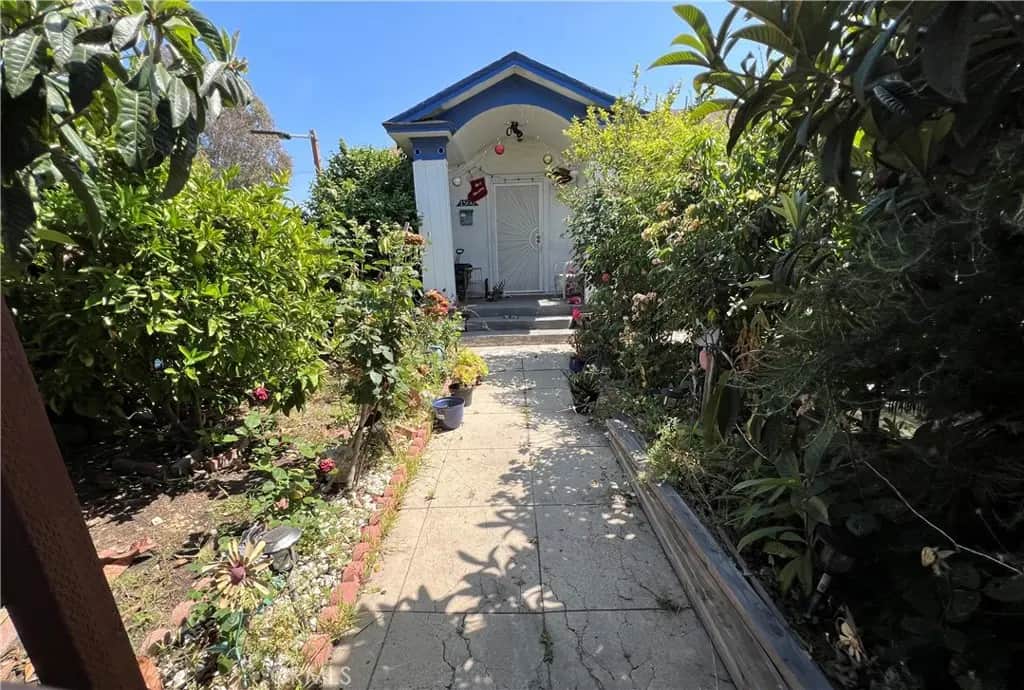 1500 W 52nd, Los Angeles, CA — listing photo 1