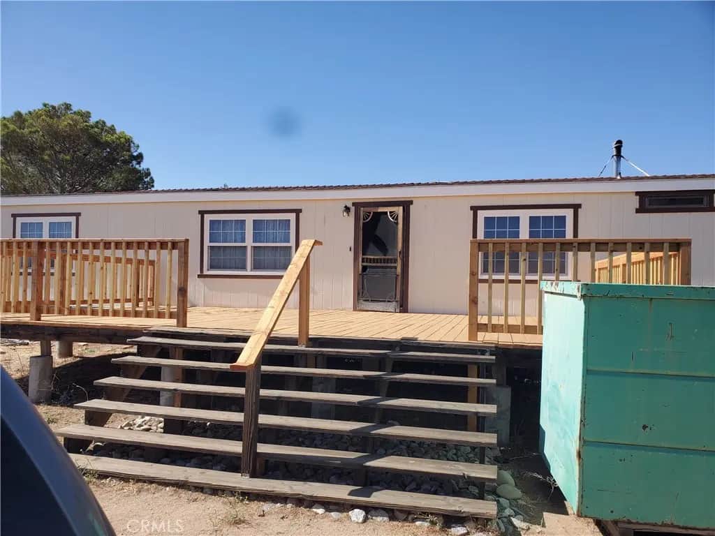 29824 Holiday Avenue, Lancaster, CA — listing photo 1