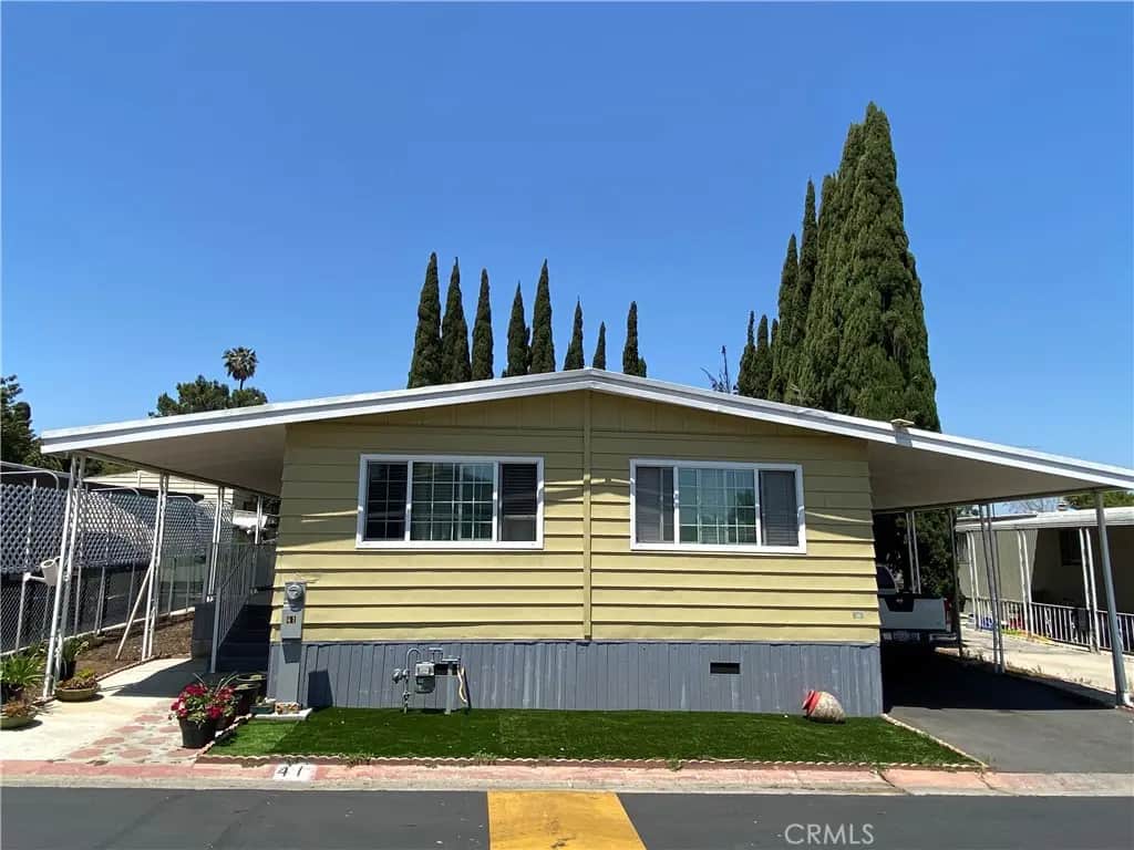 995 Pomona Rd 41, Corona, CA — listing photo 1