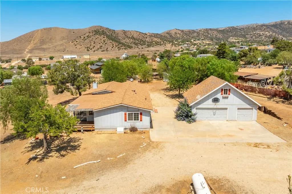 34821 Katherinel Avenue, Acton, CA — listing photo 1