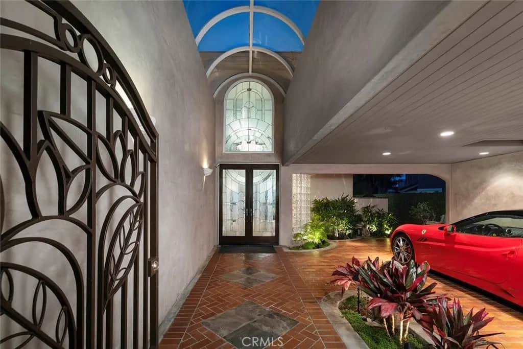 17022 Marinabay Drive, Huntington Beach, CA — listing photo 1
