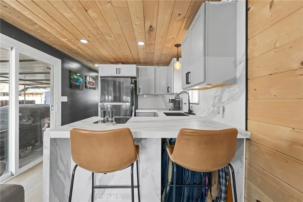 12149 Indiana Ave 18, Riverside, CA — listing photo 1