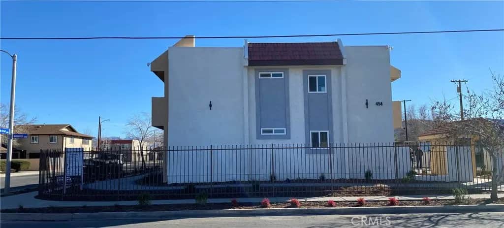 454 E Avenue Q3 5, Palmdale, CA — listing photo 1