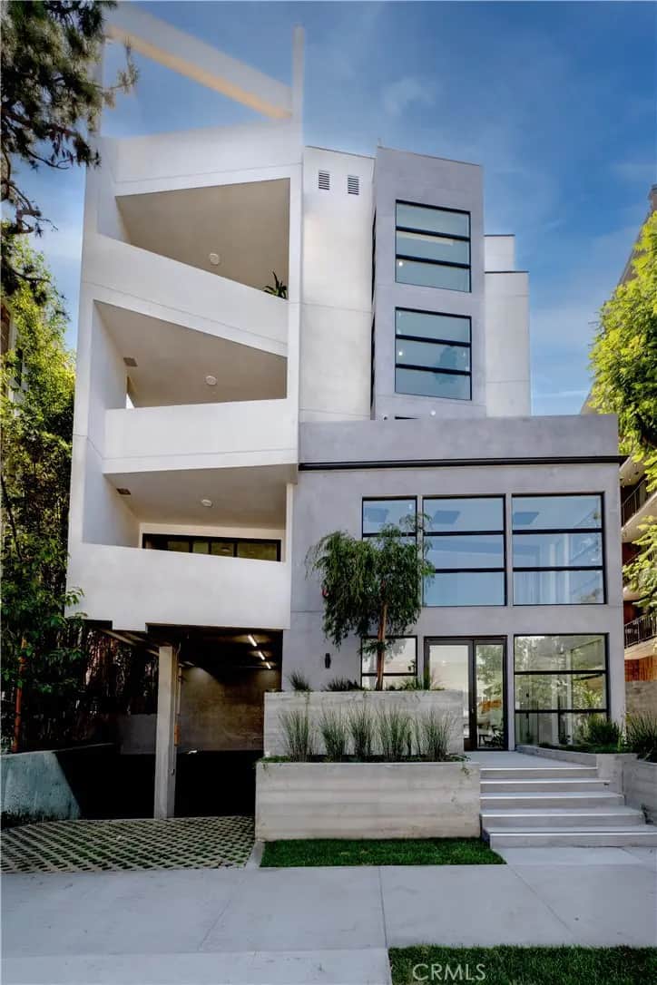 1361 Kelton Avenue 403, Los Angeles, CA — listing photo 1