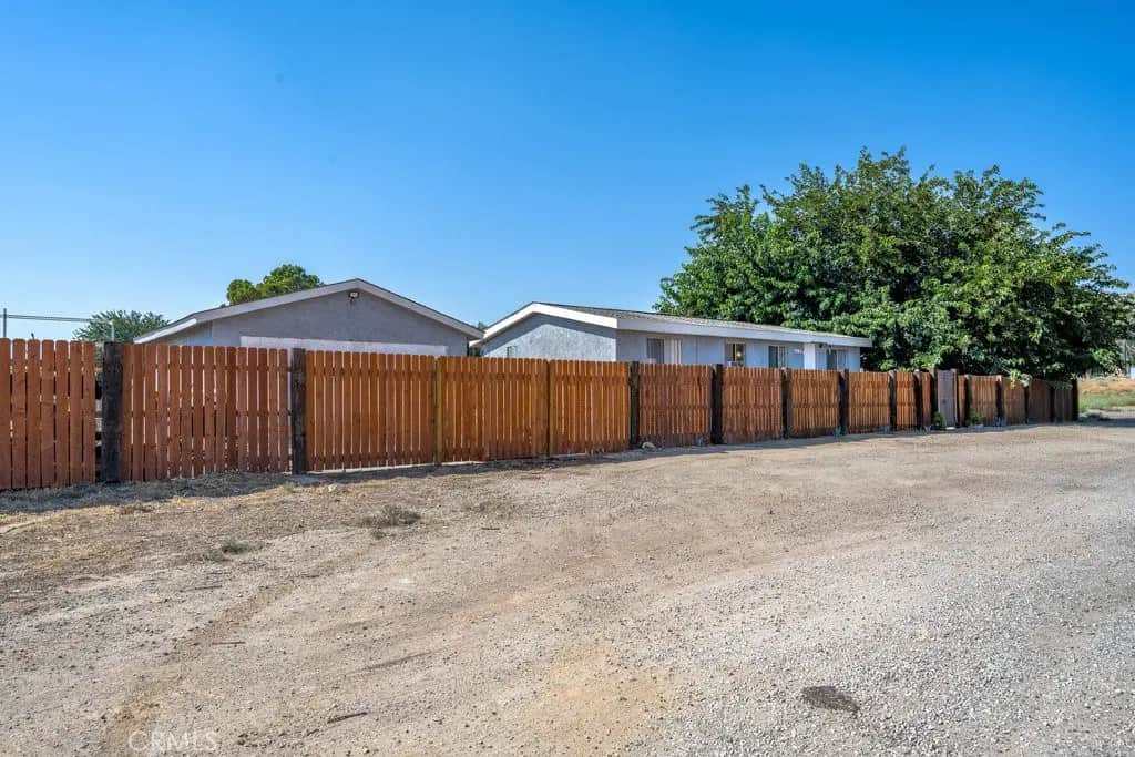 1120 Harold Ash Avenue, Palmdale, CA — listing photo 1
