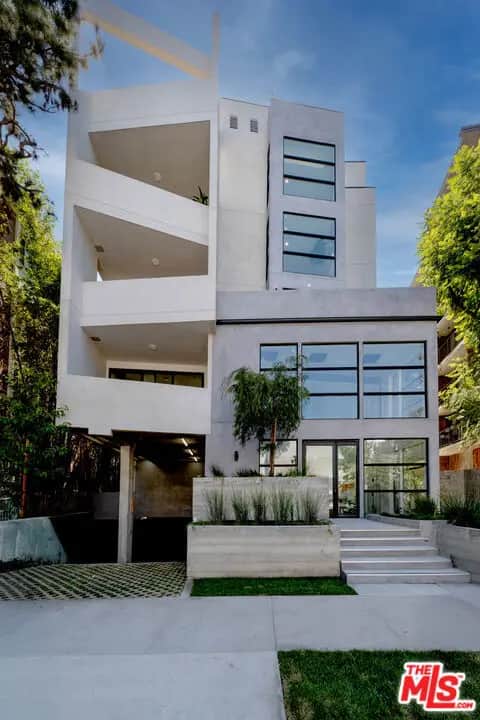 1361 Kelton Avenue 401, Los Angeles, CA — listing photo 1