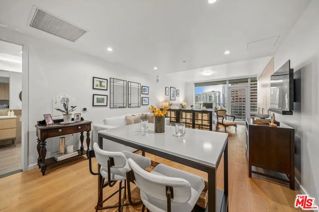 877 Francisco Street #1715, Los Angeles, CA — listing photo 1