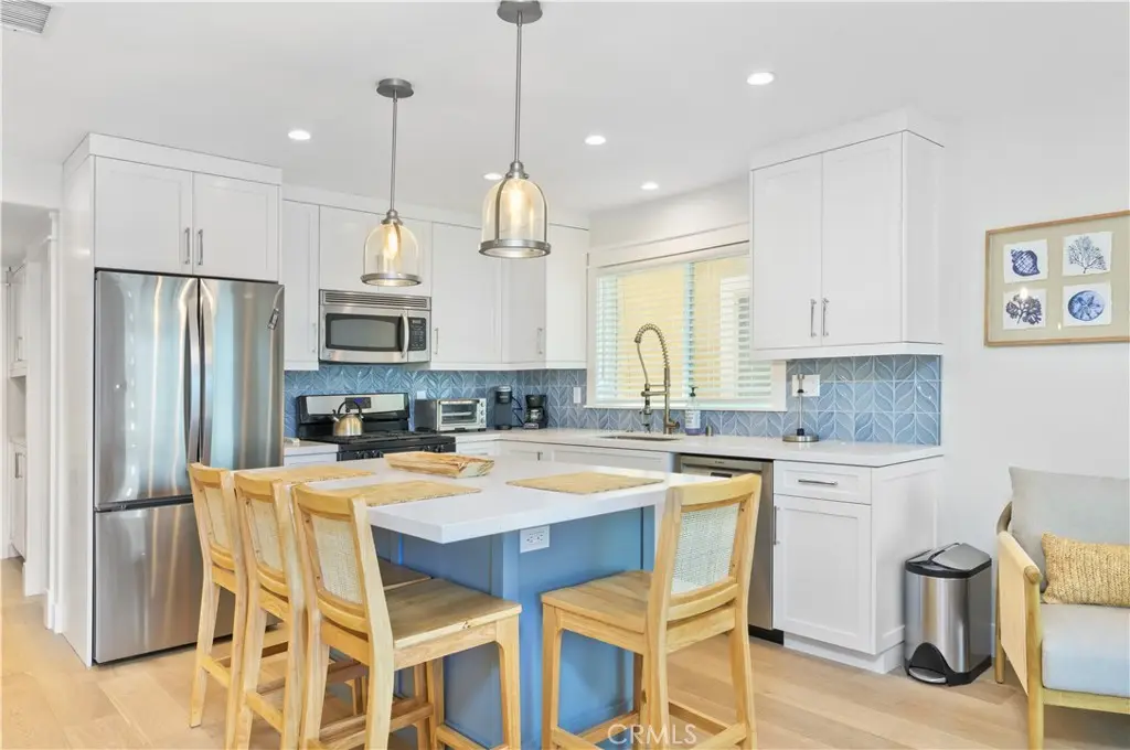 206 Adams Street 1, Newport Beach, CA — listing photo 1