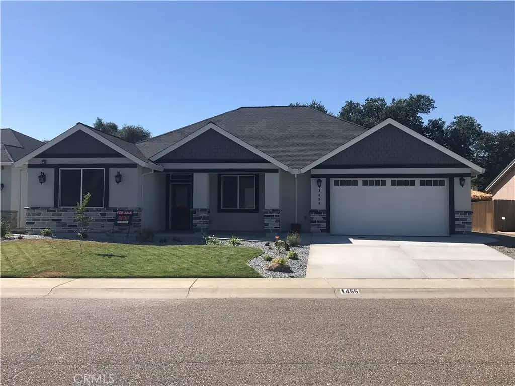 1455 Acacia Street, Red Bluff, CA — listing photo 1