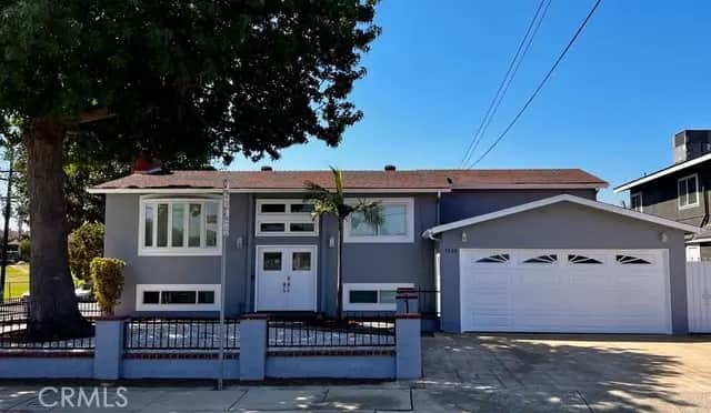 1514 E Maple Avenue, El Segundo, CA — listing photo 1