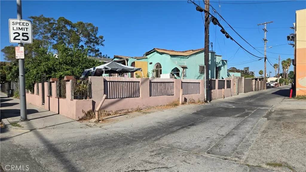 2540 Hauser Boulevard, Los Angeles, CA — listing photo 1