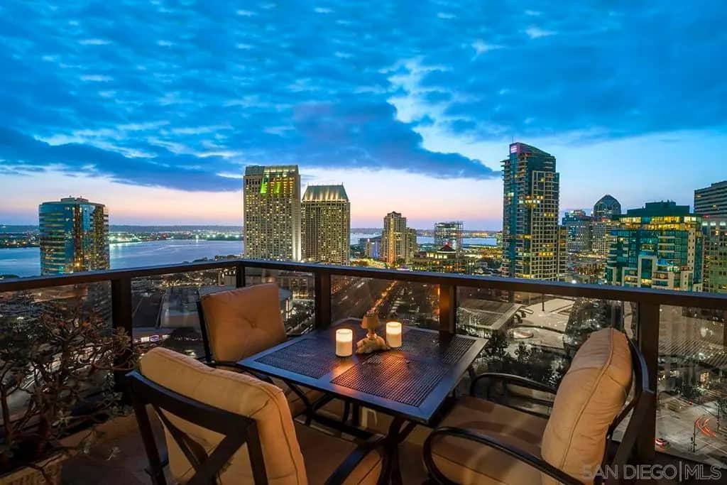 100 Harbor Dr 2404, San Diego, CA — listing photo 1