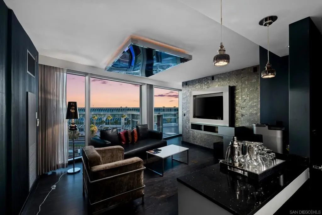 207 5th Ave 702, San Diego, CA — listing photo 1