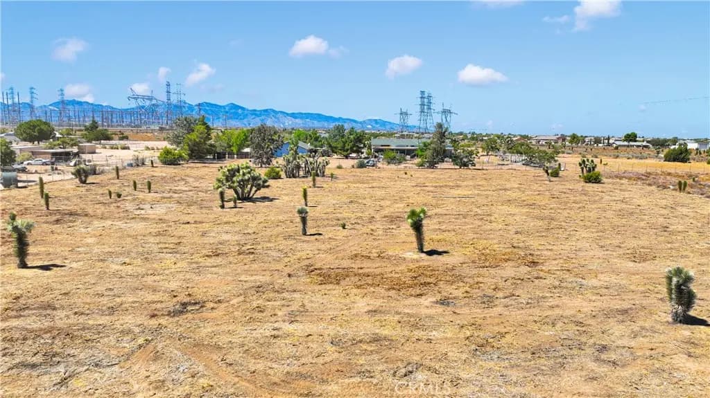 0 Bandicoot Trail, Oak Hills, CA — listing photo 1