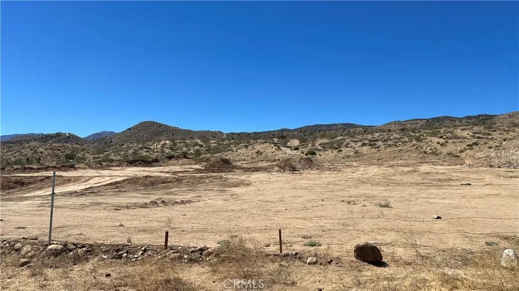 7300 E Mt Emma Road, Palmdale, CA — listing photo 1