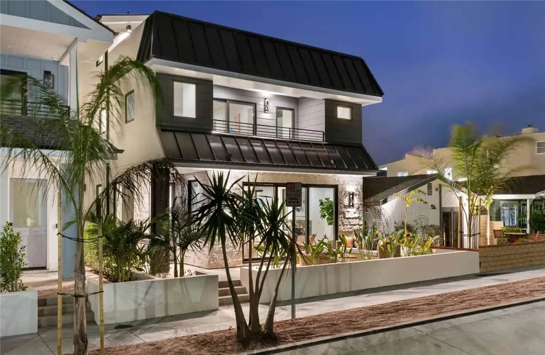 315 E Bay Avenue, Newport Beach, CA — listing photo 1